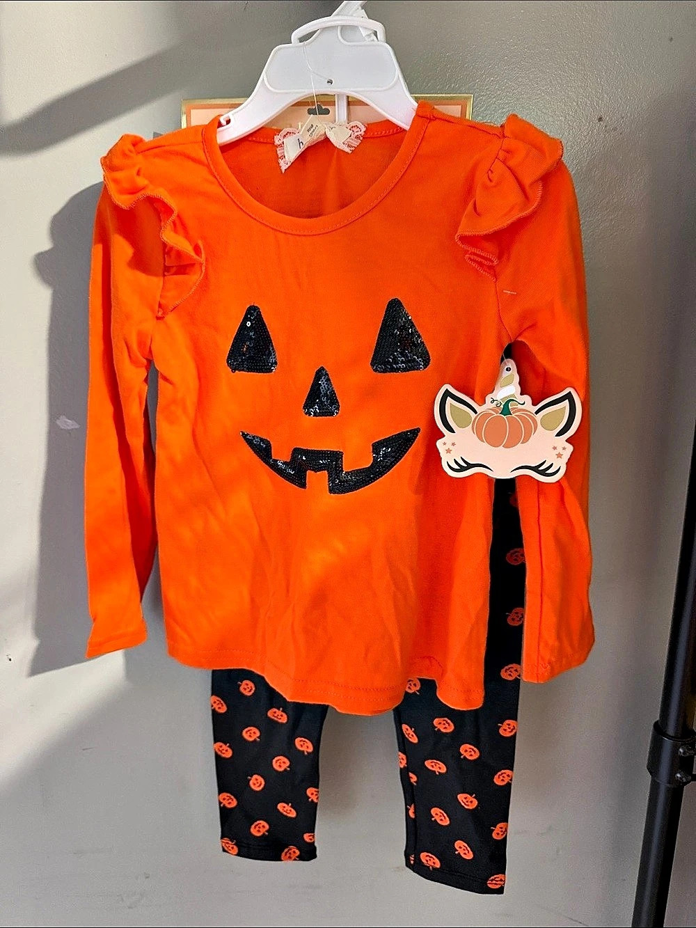 between Halloween pumpkin set in Orange & Black Graphic Girls 4T